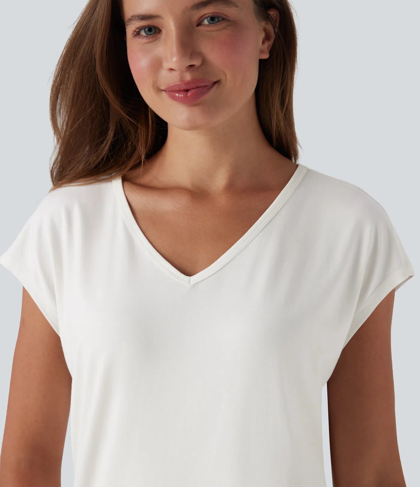 Aurella Flex™ – Essential V-Neck Shirt