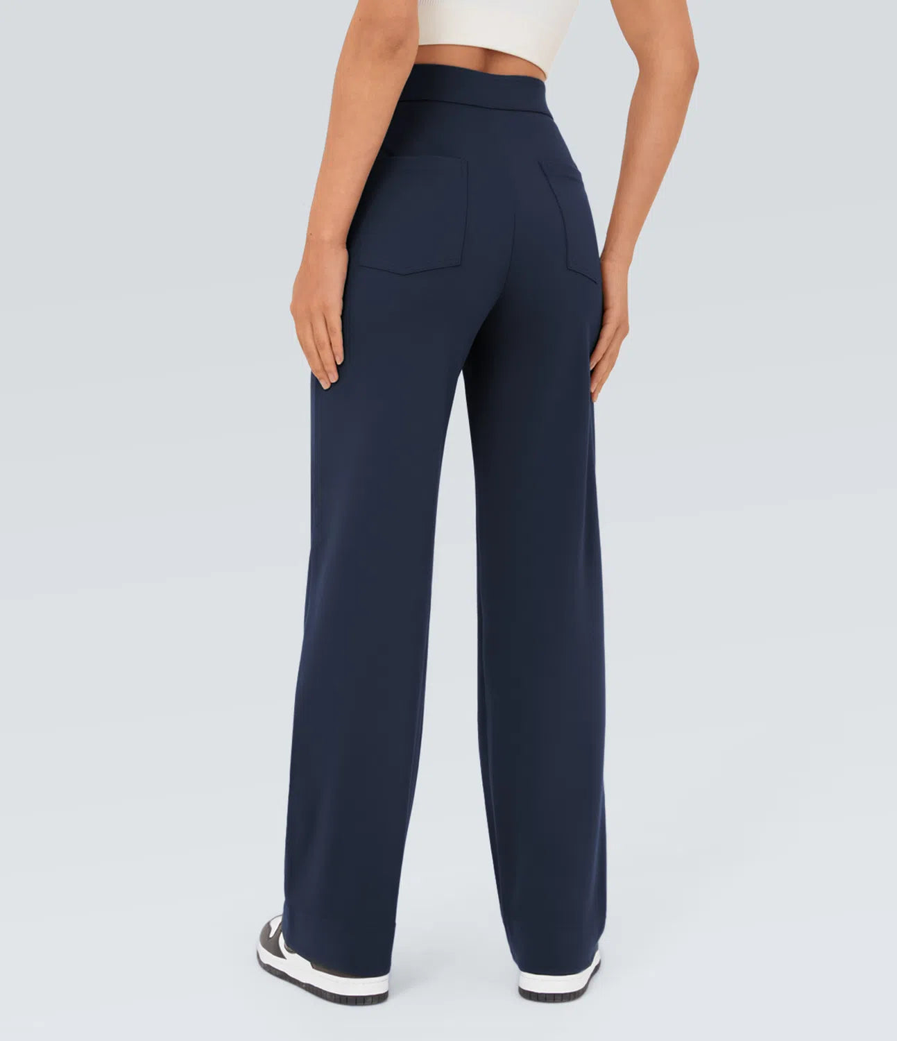 Aurella Flex™ Lässige Stoffhose mit hohem Bund und mehreren Taschen und geradem Bein