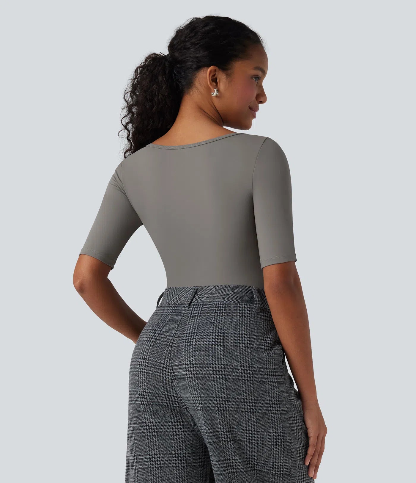 Aurella Airy™ – Soft Touch V-Neck Shirt