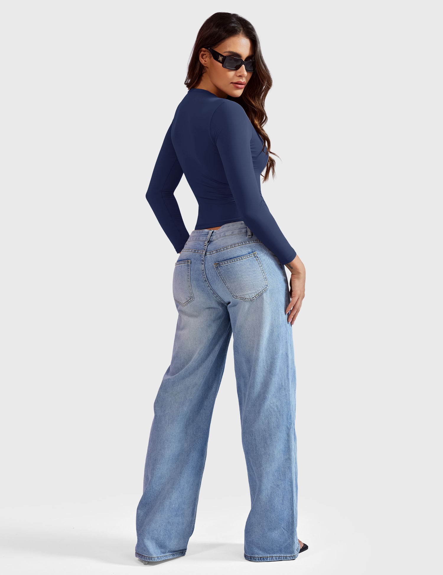 Aurella Sculpt™ Langarm-Top aus doppellagigem Stretch-Material mit Rundhalsausschnitt und figurbetonter Passform